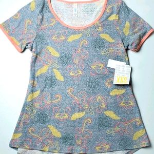 NWT Lularoe Classic Tee